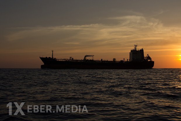 Rusiya neftini daşıyan tankerin idarəetməni itirdiyi bildirilir