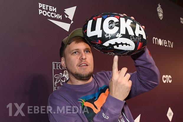 Rusiyanı tərk edən komediyaçı ABŞ-dakı ipoteka kreditləri haqqında danışdı