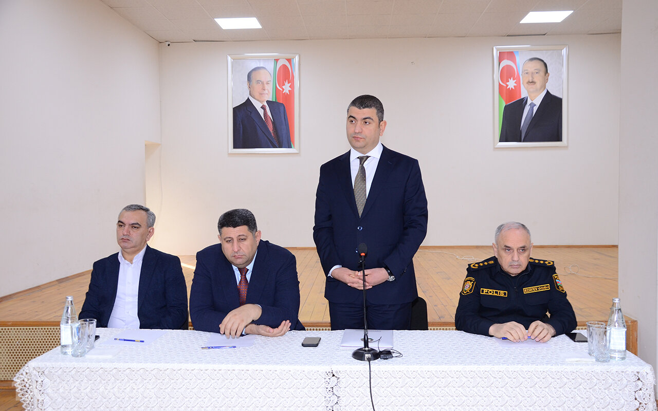 Elşən Həsənli Kürdəmir sakinləri ilə görüşdü