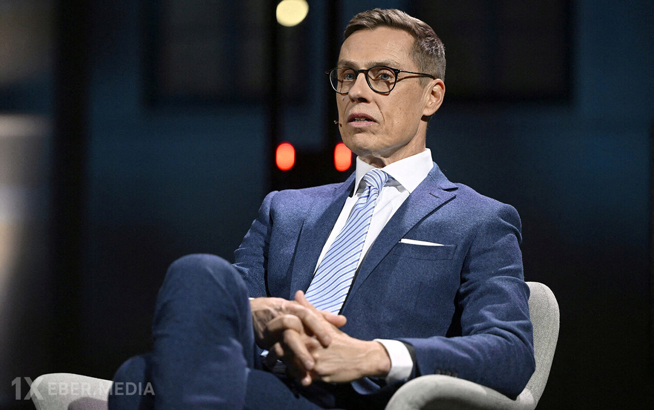 Trampı saunaya dəvət etdi