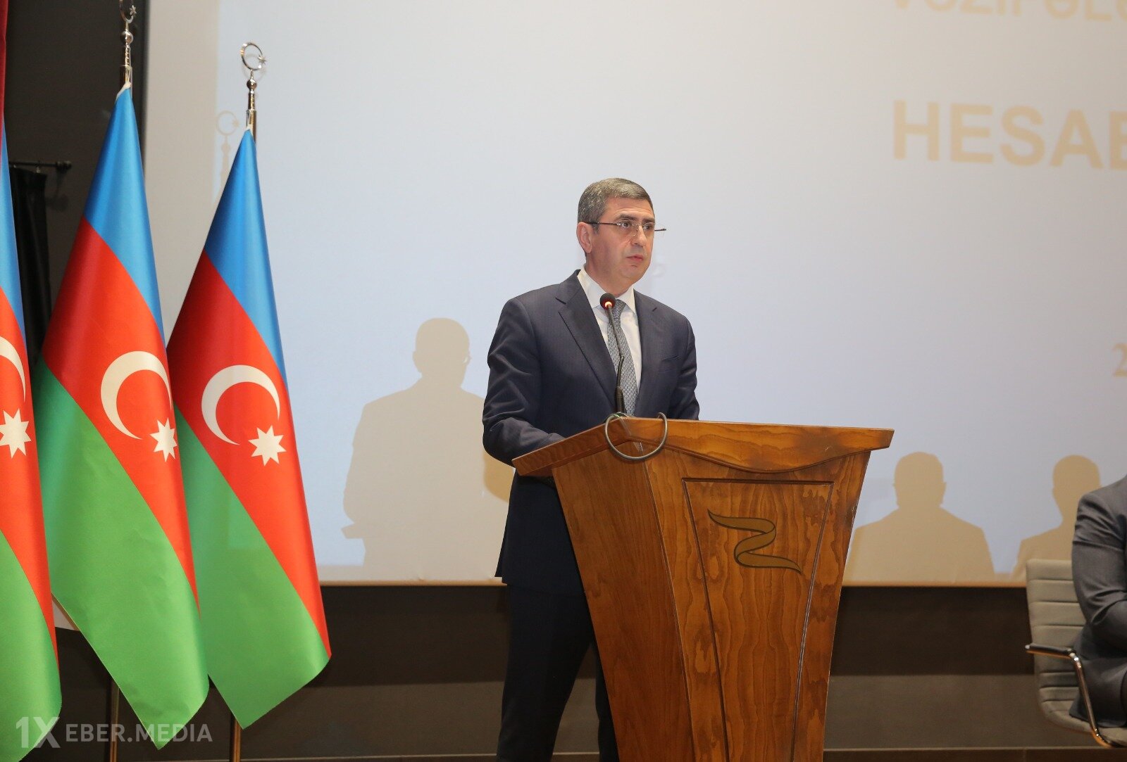 Xəzər rayonunda hesabat yığıncağı keçirildi