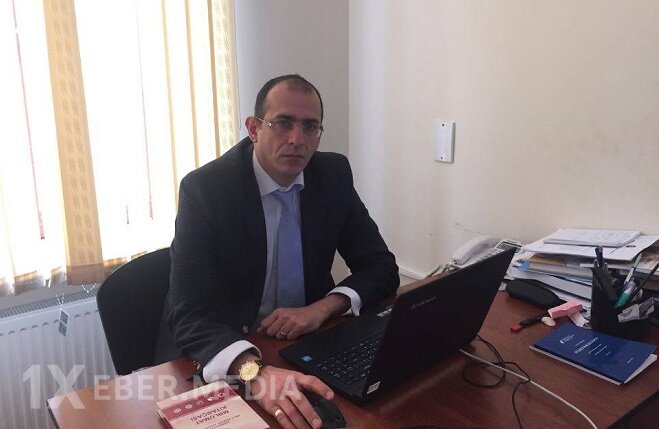 Alimdən etiraz: O, şəhid kimi dəfnə layiq deyil!