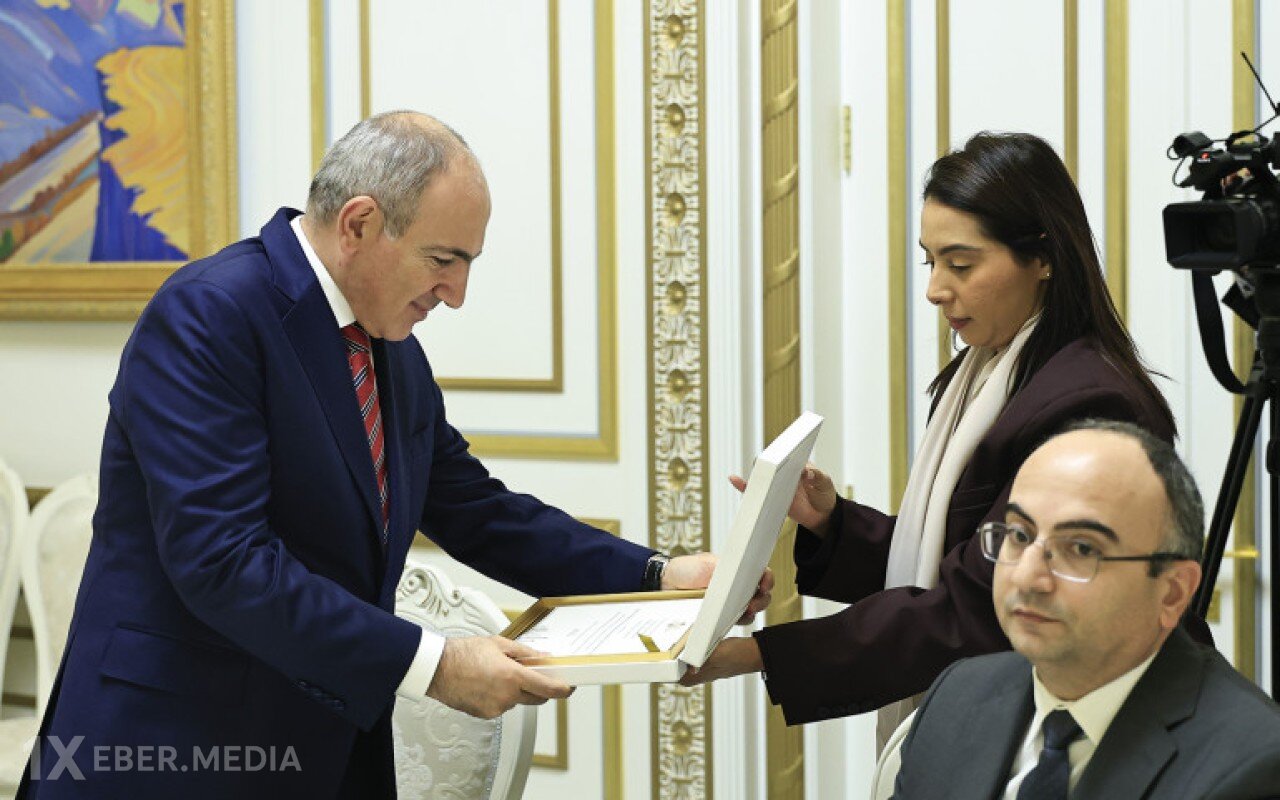 Paşinyan da Əbu-Dabiyə gedəcək