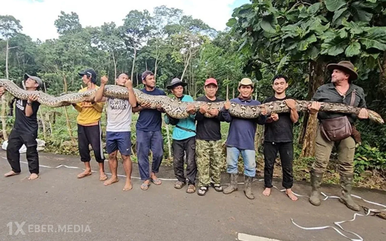 Dünyanın ən uzun ilanı adını aldı - FOTO