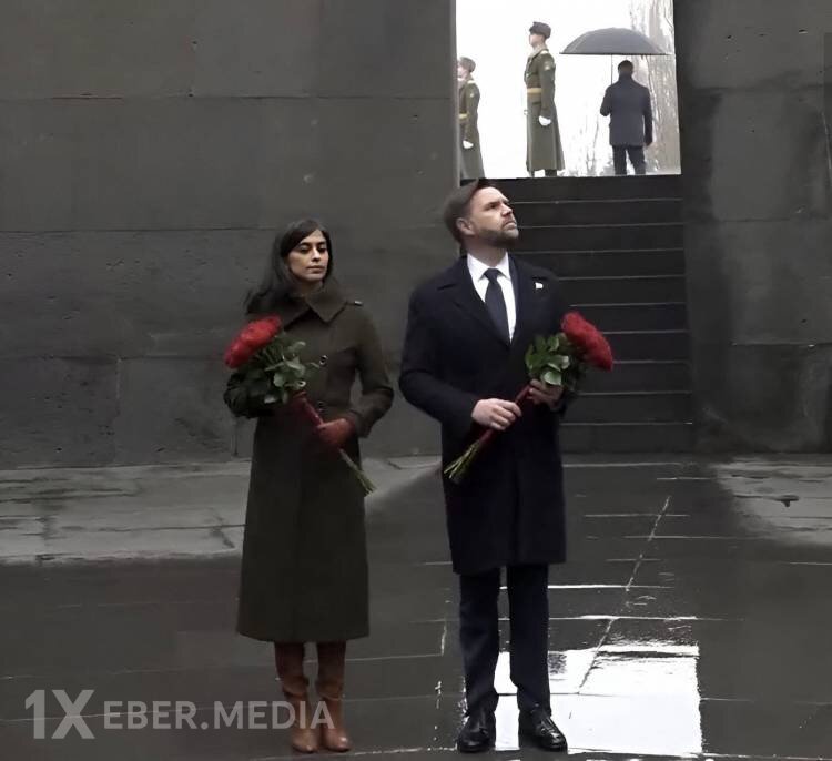 Vens qondarma “erməni soyqırımı abidəsi”ni ziyarət edib