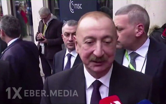 Prezident yerli kanallara müsahibə verdi - VİDEO