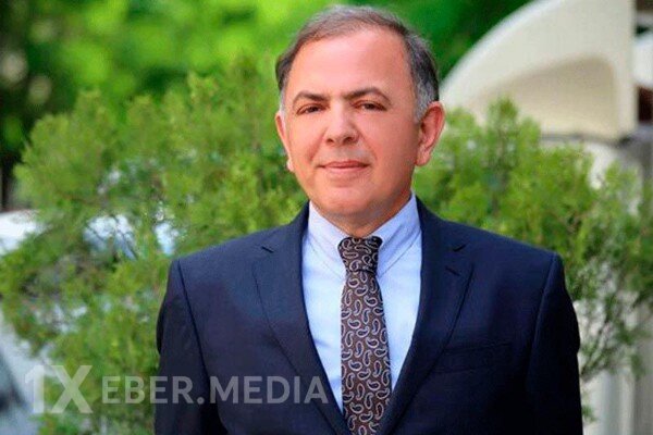 Nazir işdən çıxardığı direktora yeni vəzifə verdi