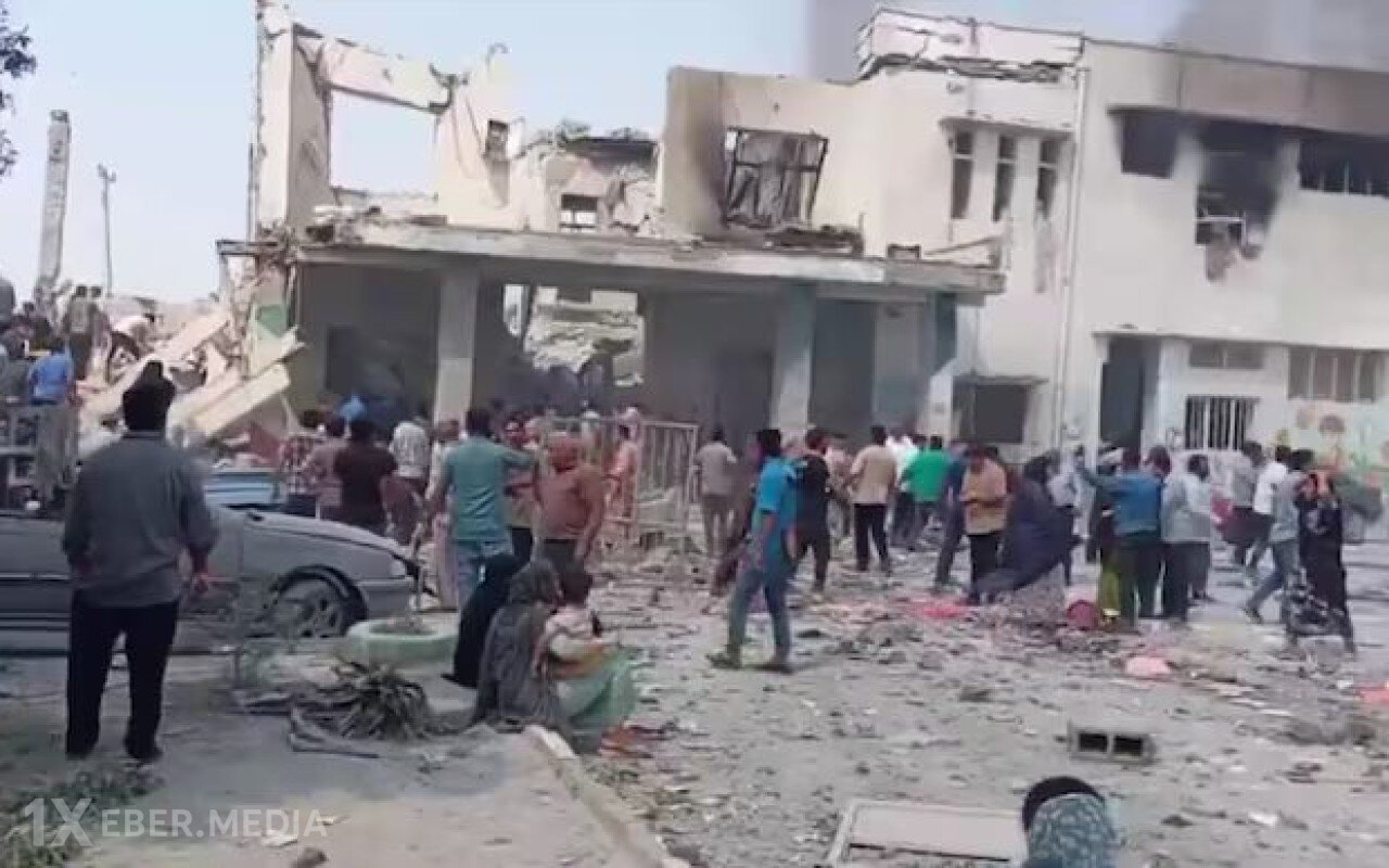 İranda raketlə vurulan məktəbdə 63 nəfər ölüb - VİDEO (YENİLƏNİB)