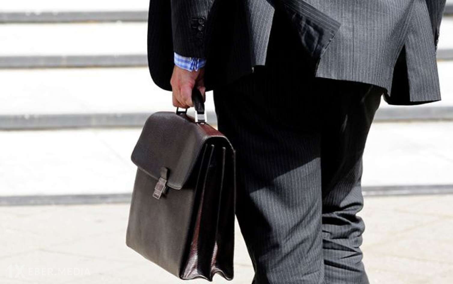 Bəzi nazirlik və komitələr ləğv ediləcək – Özəl sektor da ixtisarlara başlayır