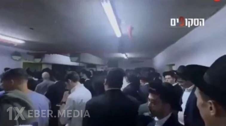 İsraillilər sığınacaqlarda bayram edirlər-VİDEO