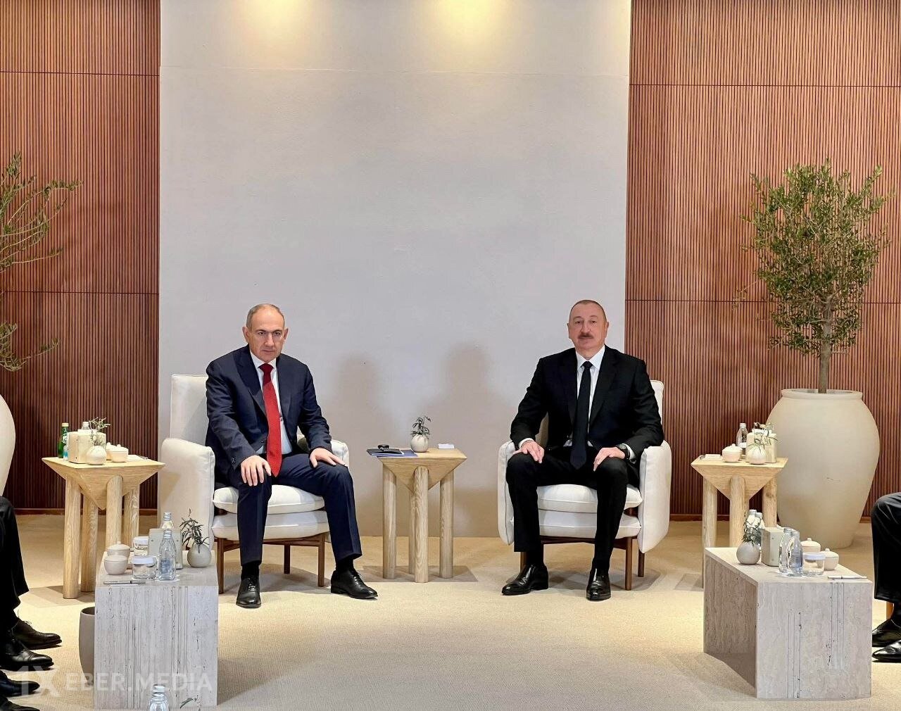 Liderlərin görüşü başa çatdı