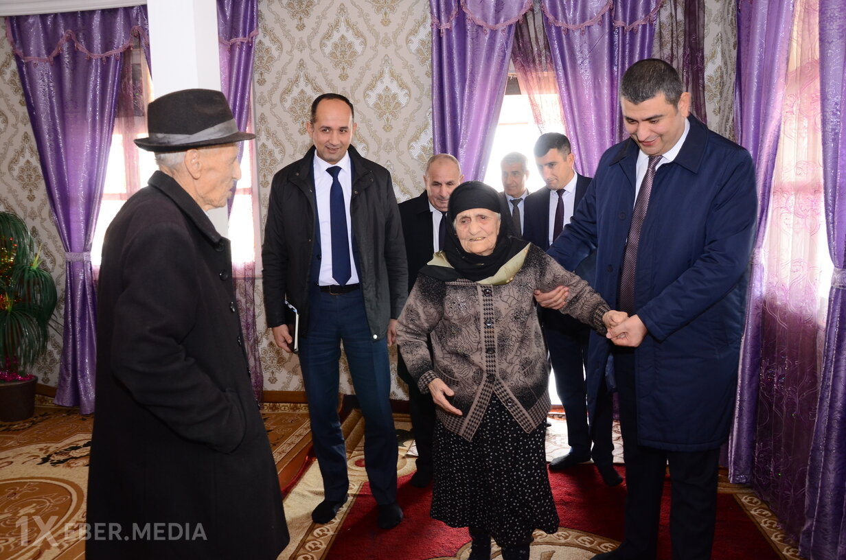 Elşən Həsənli Mehdili sakinləri ilə görüşdü