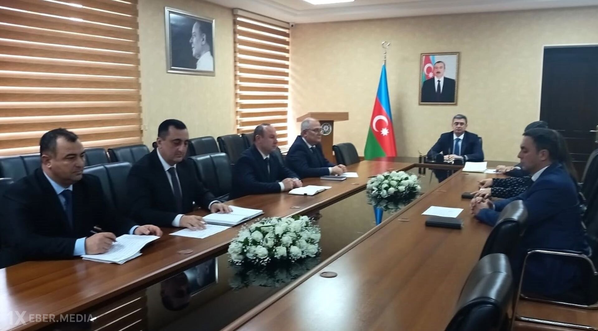 Xəzər Rayon İcra Hakimiyyətində sakinlərin növbəti qəbulu keçirilib