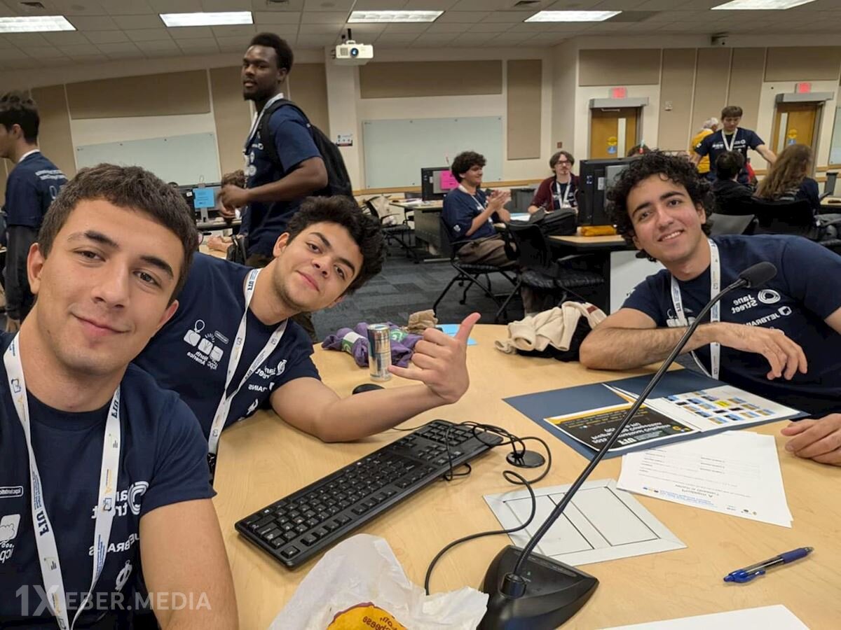 Atabəy Rəcəbli ABŞ-da ICPC Regional Olimpiadasında birinci oldu