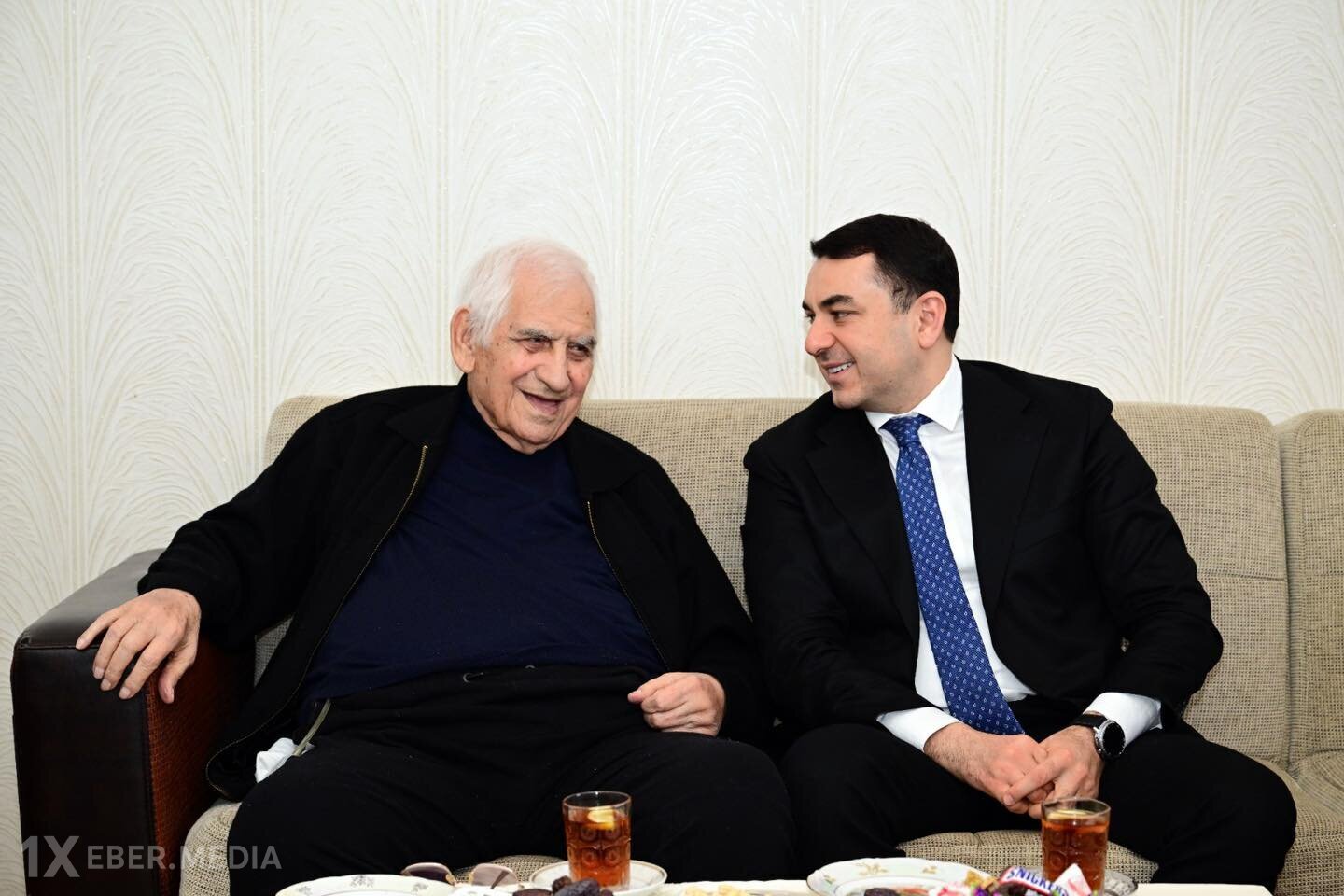 Nazir Nəriman Həsənzadəni evində ziyarət etdi