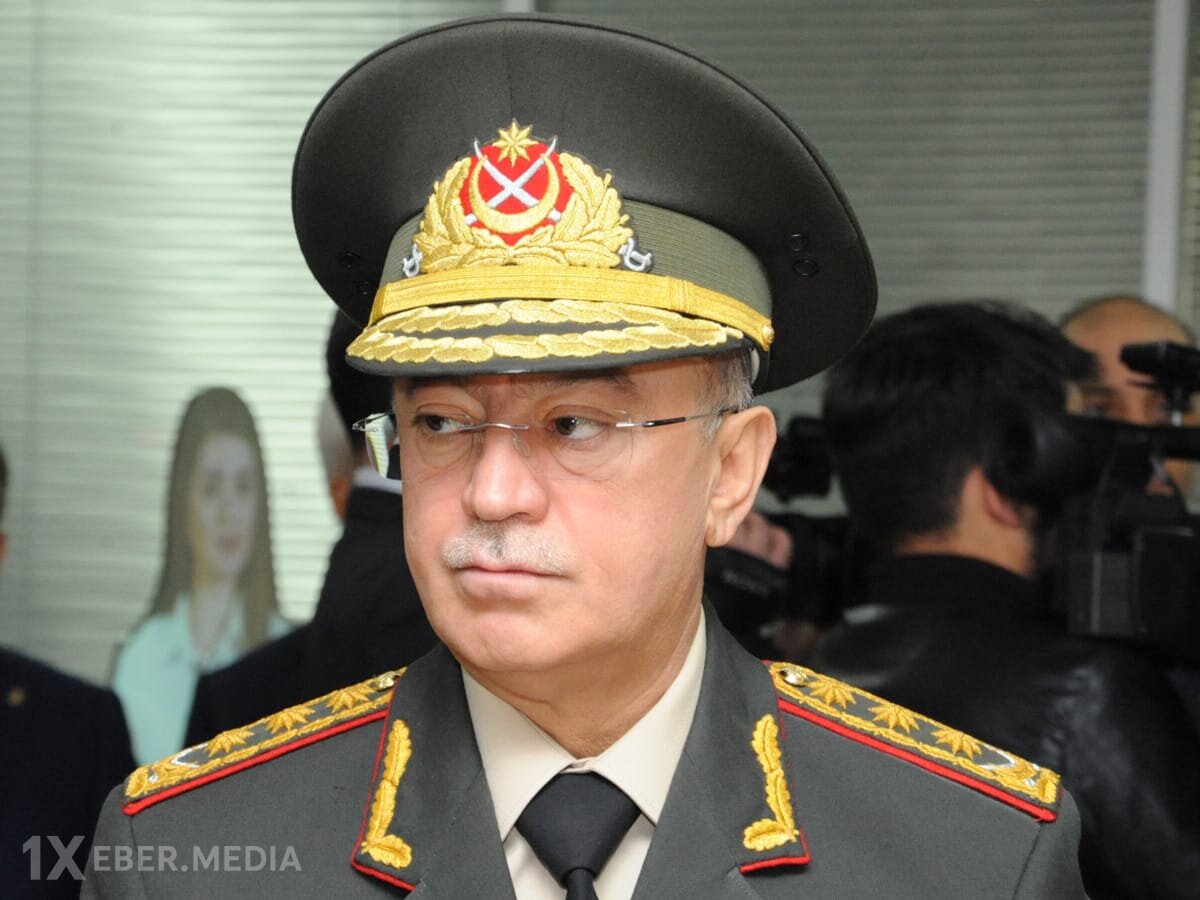 20 ildir vəzifədə olan nazir....