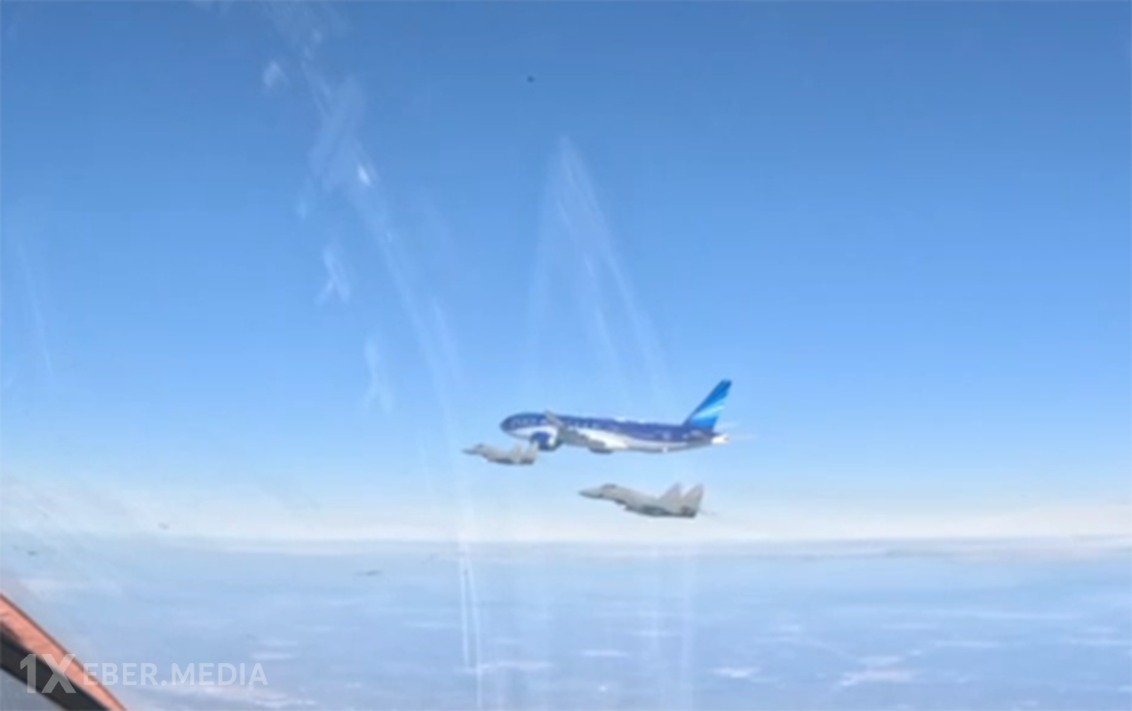 Prezidentin təyyarəsini Serbiya qırıcıları müşayiət etdi - Video