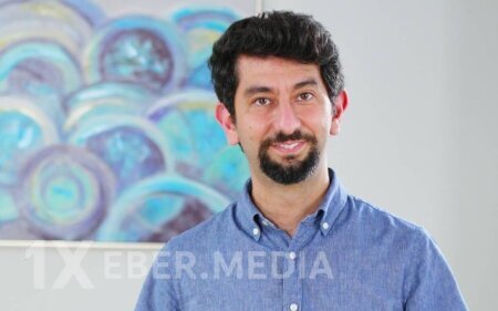 Əli Əhmədovun oğlu özəl klinikasındakı vəzifəsindən getdi