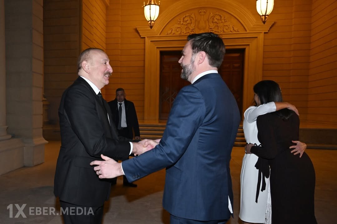 Prezident və xanımı Vens ailəsi ilə birlikdə...