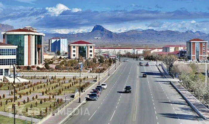 "Moskva" və "Qars" Naxçıvan Konstitusiyasından çıxarılır