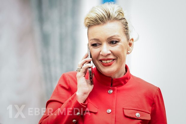 Zaxarova Çin vətəndaşlarına Çin dilində müraciət edib