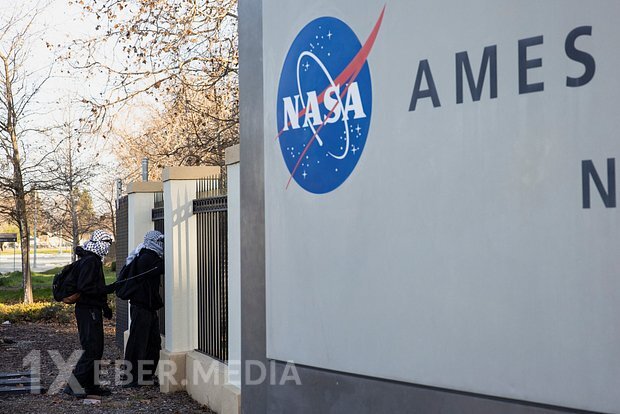 Artıq astronavtlara iPhone-ları kosmosa aparmağa icazə verilir