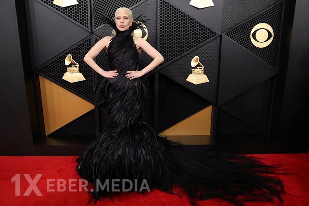 Rus stilist lələklərin populyarlaşacağını proqnozlaşdırdı