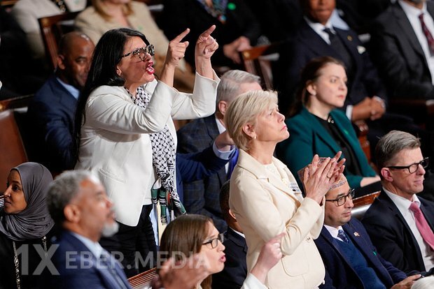 ABŞ konqresmeni Trampın çıxışı zamanı təhlükəsizlik qüvvələrinə cəhənnəmə getməyi söylədi
