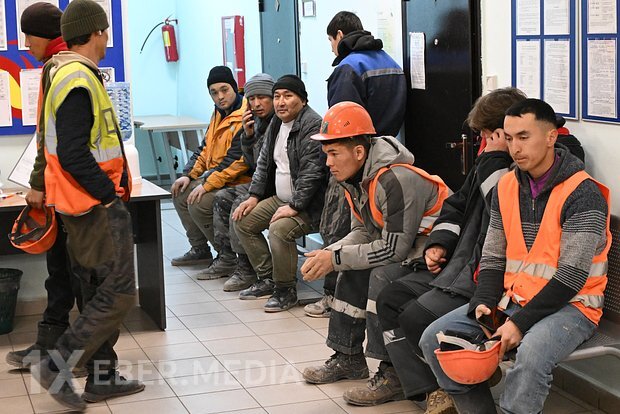 bu qadın qadın mənzilinə təxminən 500 miqrantı buraxıb