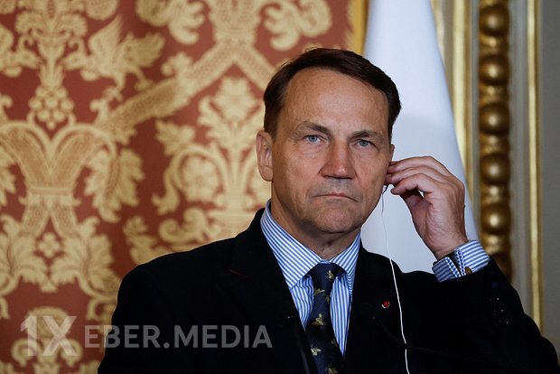 Polşa xarici işlər naziri Tramp və Ukrayna haqqında təkəbbürlə danışdı