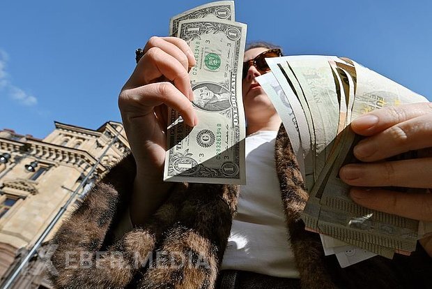 Rusiyada dollar və avro bahalaşıb