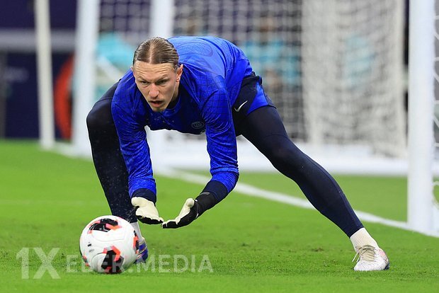 PSJ-nin baş məşqçisi Safonovun klubun oyun tərzinə uyğunluğunu qiymətləndirdi