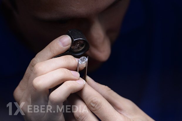 Rusiya almaz bazarlarından birini itirməyə başlayıb