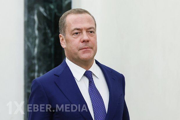 Medvedev Ukrayna hakimiyyətinə iki məşhur tarixi şəxsiyyətin taleyini proqnozlaşdırdı