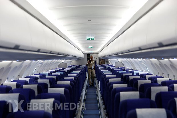 Airbus təyyarəsində stüardessa zəhərli maddələr qəbul edib və nəticədə ruhi xəstəlik yaranıb