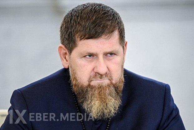 Kadırov Qroznıdan könüllülərlə birlikdə təyyarəni hərbi əməliyyat zonasına göndərib