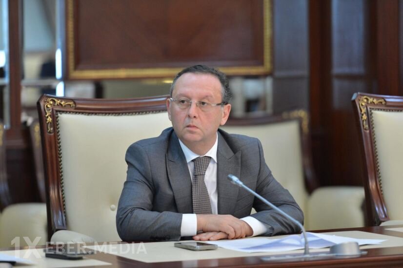 Deputat: “Məktəblərin polislər tərəfindən qorunması doğru olmaz, məktəb hərbi zona deyil”