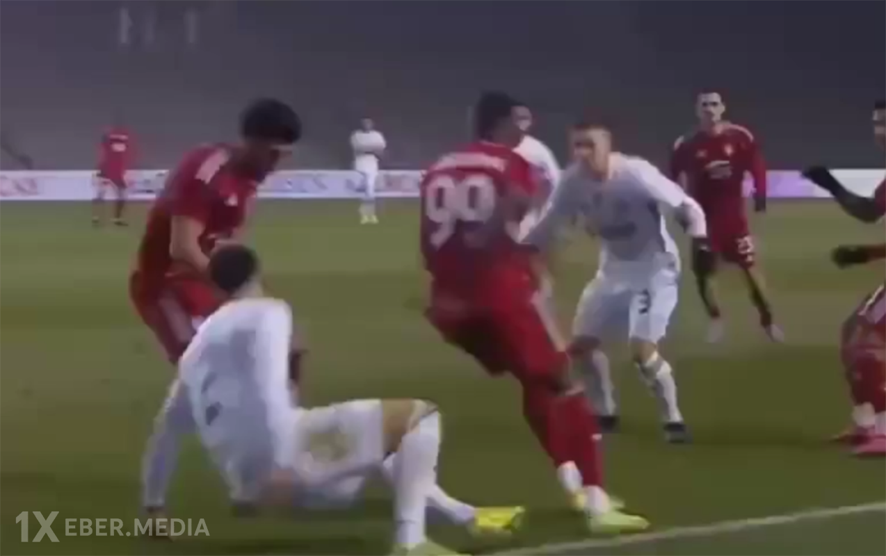 “Qarabağ”ın oyunçusuna sərt oynadı, hakim “qırmızı” vermədi - Video
