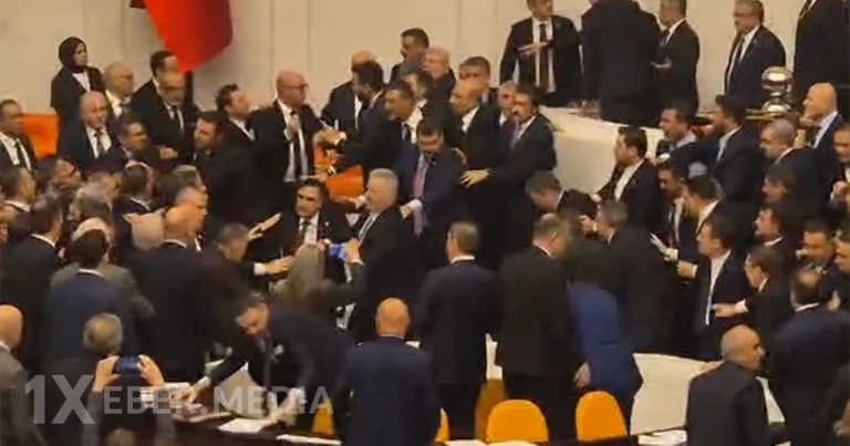 Türkiyə parlamentində dava düşdü - VİDEO