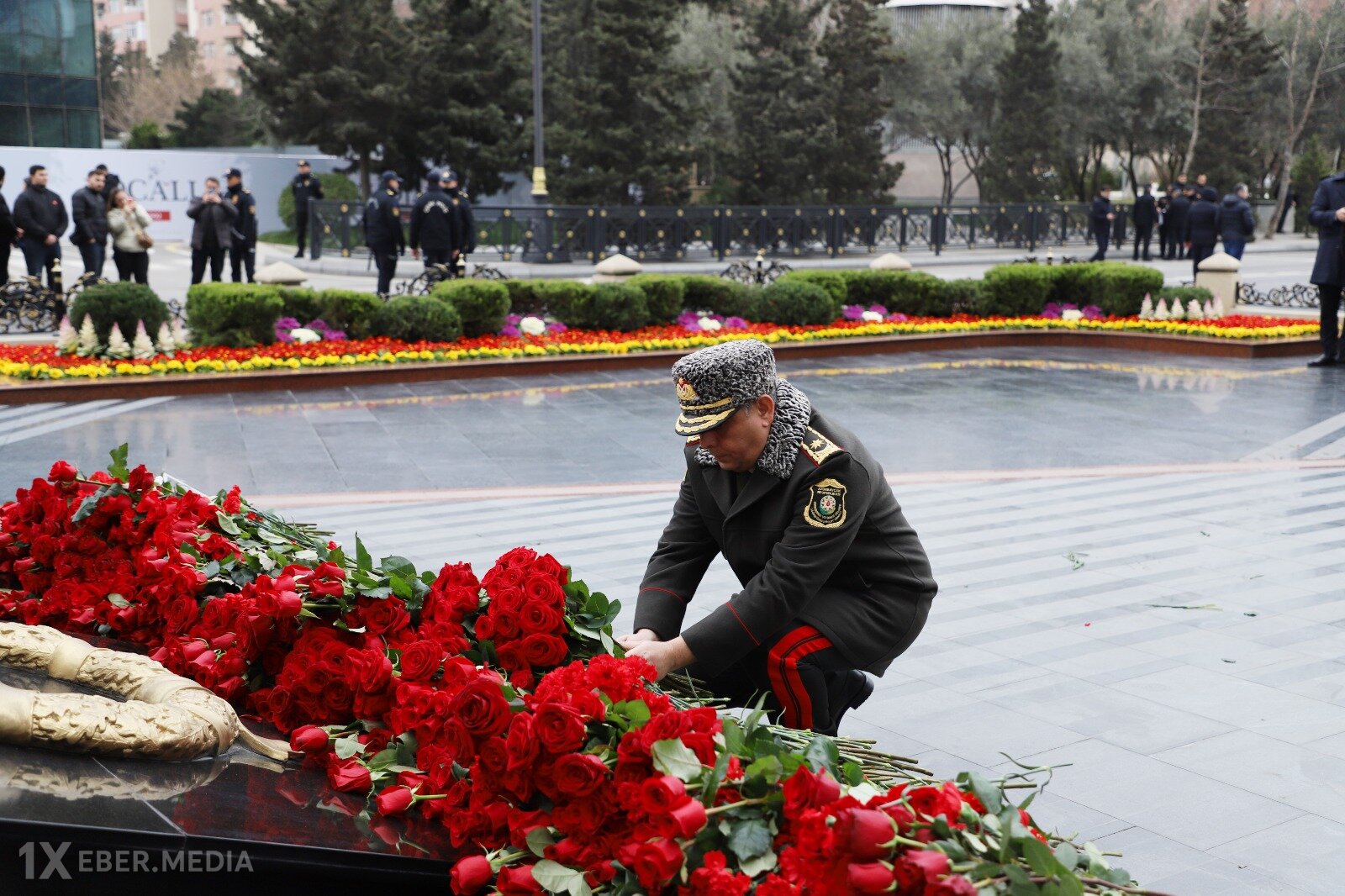 Dövlət Xidmətinin rəhbərliyi Xocalı soyqırımı abidəsini ziyarət etdi