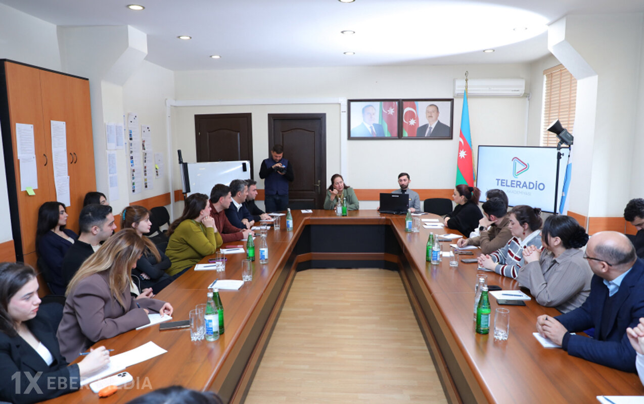 “Savadlı danışıq, xəbər dilində məsuliyyət” mövzusunda təlim keçirildi - Fotolar