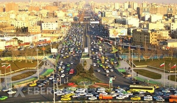 Əhali Tehranı kütləvi şəkildə tərk edir