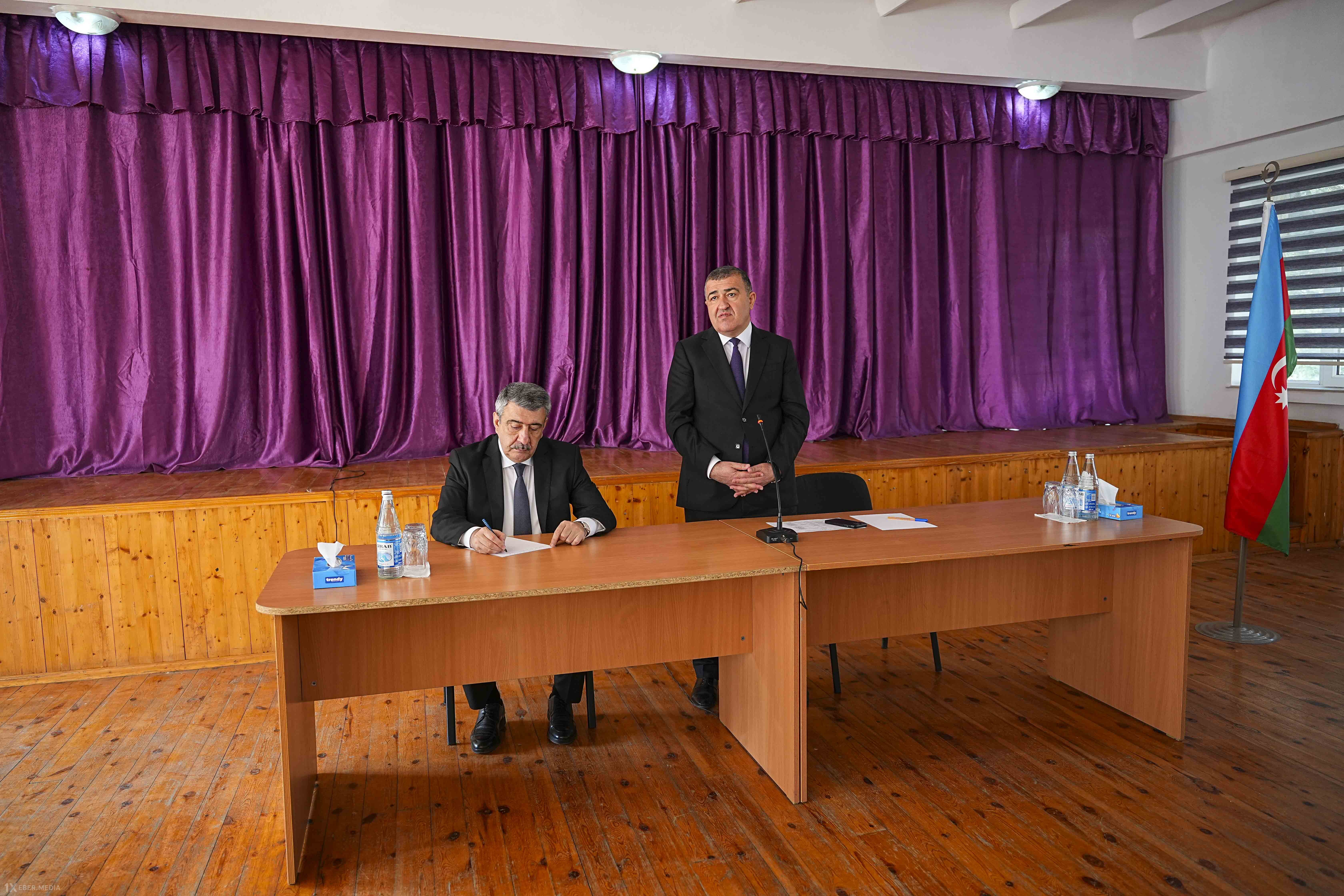 Rafiq Quliyev vətəndaşlarla görüşüb