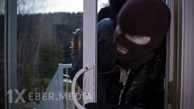 Abşeronda bir gecədə dörd evi taladılar