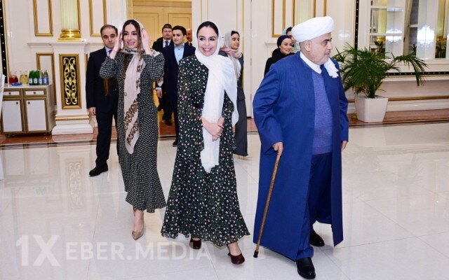 Leyla və Arzu Əliyevalar iftar mərasimində - FOTOLAR