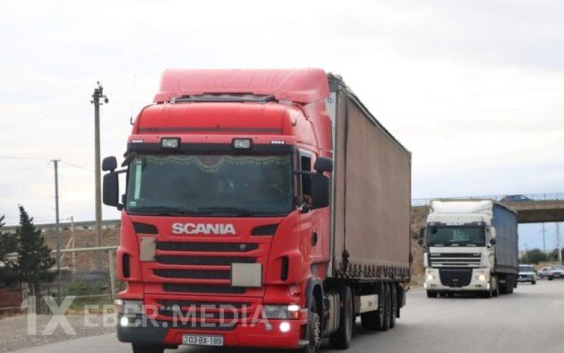 İrandan qayıdan yük avtomobillərinin ölkəyə buraxılışına başlanılıb