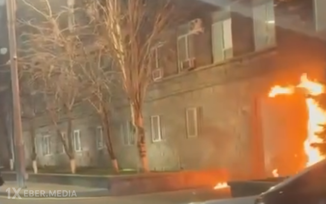 İrəvanda MTX-nin binasını yandırmağa çalışan şəxs həbs edildi