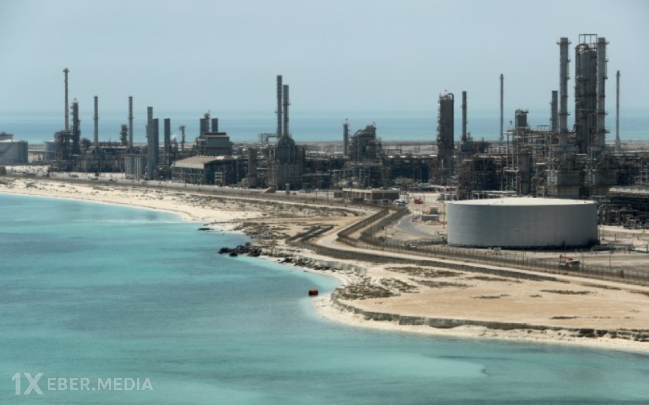 BƏƏ-də əsas neft emalı zavodu fəaliyyətini dayandırdı