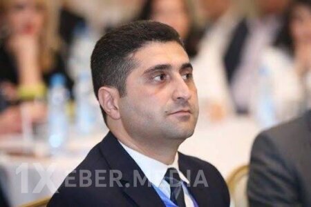 Qaxın icra başçısı özünə xanədan qurub