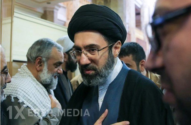 Xamenei razılaşdı, gizli şəkildə ABŞ-a xəbər verildi